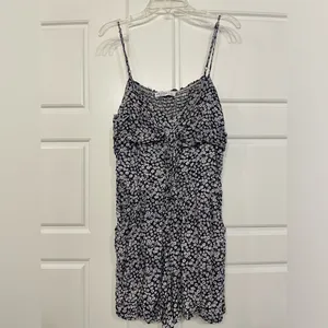 Navy Floral Romper Size L thumbnail 2