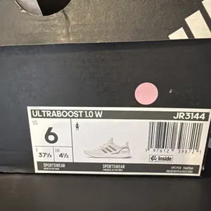 Adidas Women's Ultraboost 1.0 Size 6 White Gold JR3144 New thumbnail 9