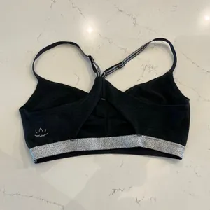 Beyond Yoga Shine On Spacedye Sparkly Sports Bra Size‎ Medium thumbnail 4