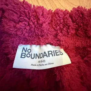 No Boundaries Women’s Wine Color Embossed Fleece Hoodie & Joggers Set size XS thumbnail 6