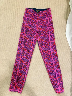 Lilly Pulitzer Luxletic Weekender High Rise Leggings Passion Fruit Pink Star thumbnail 7