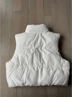H&M Vest Puffer Cropped  thumbnail 2