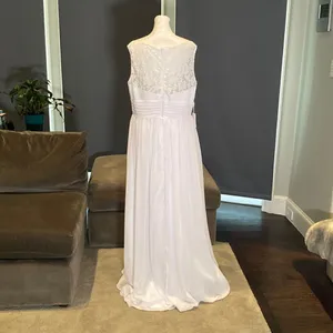 Women’s Full Length Chiffon White Wedding or Special Event Dress Size 16 NWT thumbnail 5