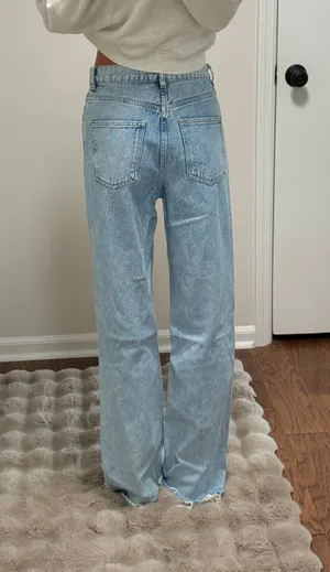 ZARA High-Rise Distressed Jeans Wide-Leg thumbnail 2