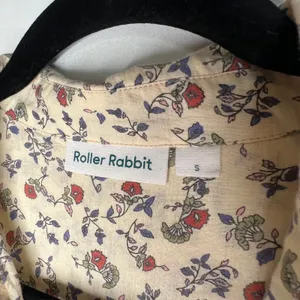 Roller Rabbit Floral Long Sleeve Blouse Size Small thumbnail 6