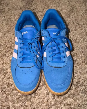 Adidas Sneakers thumbnail 1
