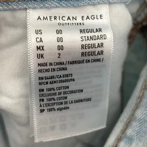 American Eagle Outfitters Women's Size 00 Distressed Light Wash Mom Jeans thumbnail 7