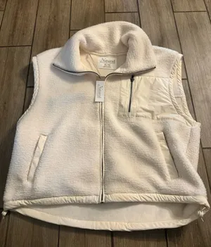 Natural Reflections Cream Sherpa Fleece Vest thumbnail 1