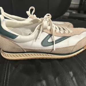 Tretorn Women's Sneakers in White, Tan, and Green thumbnail 2