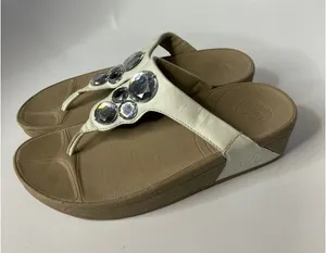 FitFlop Sandals Women Size 7 White Excellent Crystal Embellished Flip Flop thong thumbnail 1