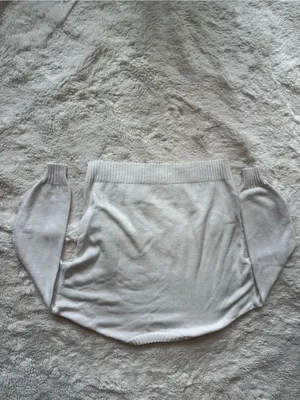 Hollister Ivory Pink Bow Sweater Size XXS thumbnail 2