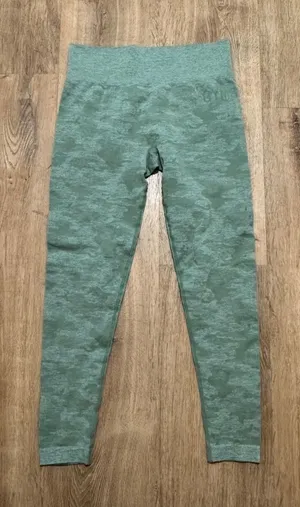 Gymshark‎ | Sage Green High Waisted Ruched Adapt Camo Seamless Leggings, Size L thumbnail 1