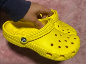 Yellow crocs thumbnail 4