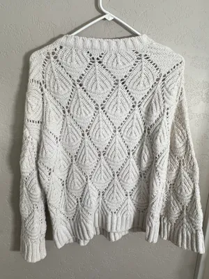 Sweater Size M thumbnail 2