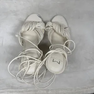 Marc Fisher LTD White‎ Leather Lace Up Strappy Stiletto Heels Knotted Sandals 8 thumbnail 10