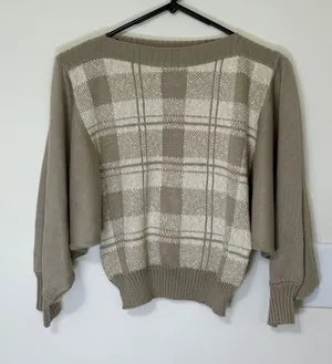 Vintage Ami Plaid Sweater Size 14/15 Cream Beige‎ Batwing Sleeve Knit Top thumbnail 1