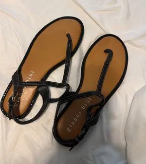 Gianni Bini Sandals thumbnail 1