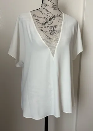 White House Black Market White V-Neck Short Sleeve Blouse thumbnail 1