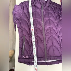 Outdoor Research Purple Hooded Puffer Jacket Lightweight XS excellent condition thumbnail 11