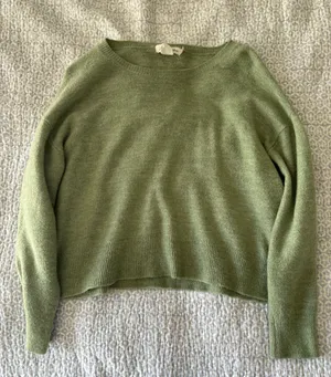 Sweater Green Size M thumbnail 1