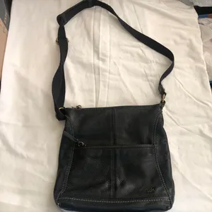 The Sak Black leather crossbody bag tote shoulder hand bag purse gold hardware Measurement in pics thumbnail 2