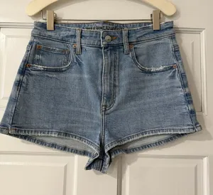 American Eagle Jean Shorts Womens Mom Short Light Wash Denim Blue thumbnail 1