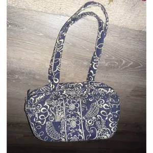 Vera Bradley Navy And White Floral Print Twirly Bird Pattern Zip Up Tote Bag thumbnail 7