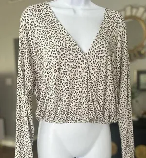 Heavenly By Victoria’s Secret Leopard Print Cozy Long Sleeve Lounge - Sz Medium thumbnail 1