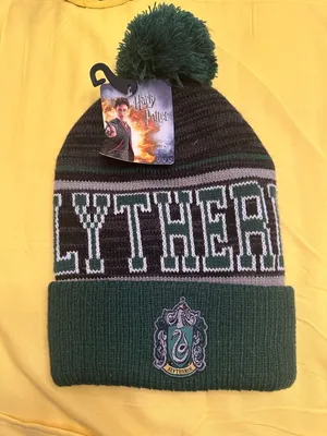 NWT Universal Harry Potter House of Slytherine Crest Knit Cuffed Beanie thumbnail 1