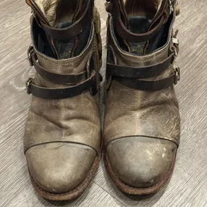 Freebird by Steven Crue Gray Multi Leather Distressed Buckle Ankle Boots Size 8 thumbnail 2