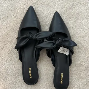 Express flat mules size 10 thumbnail 3