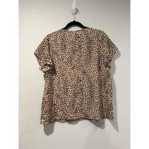 Cheetah Animal Print Top Women XL Lightweight Work Career Office Travel Vacation thumbnail 2