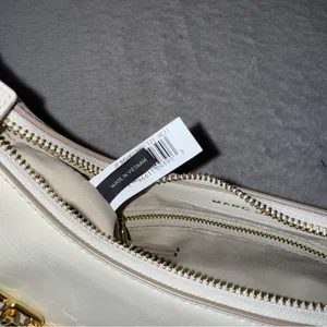Marc Jacobs the curve bag in cloud white y2k shoulder bag thumbnail 9