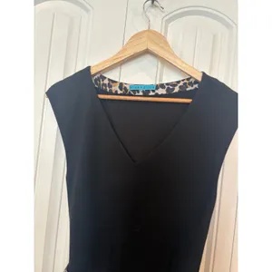 Alice & Olivia Black And Leopard Belted Dress‎ thumbnail 3