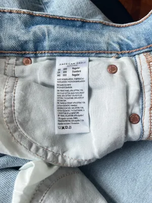 American Eagle Ex-Boyfriend Jeans thumbnail 3
