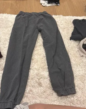 Sweatpants thumbnail 1