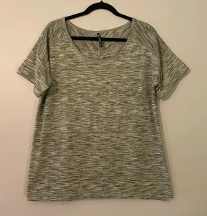 Kuhl Gray Heathered Short Sleeve Shirt Active Gorpcore Women's size Large thumbnail 1