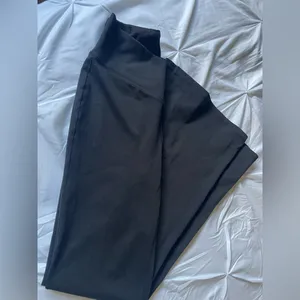 Halara yoga pants thumbnail 3