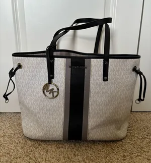 Michael Kors Tote Leather Bag thumbnail 1