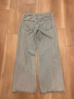 Edikted Jeans thumbnail 2