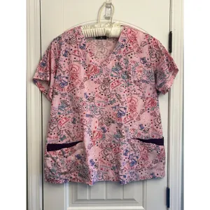 Butter-Soft Women’s XL Medical Scrub Tops Lot of 2 Nurse Veterinary Workwear Set thumbnail 2