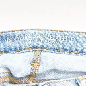 American Eagle Womens 4‎ Denim Mini Skirt Light Wash Distressed Hem Button Fly thumbnail 10