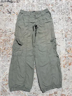 BDG Urban Outfitters baggy Y2K Cargo pants size medium thumbnail 10