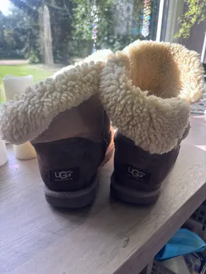 UGG Bailey Boots Button thumbnail 2