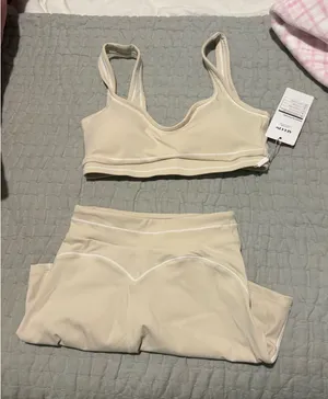 Amazon workout set thumbnail 1