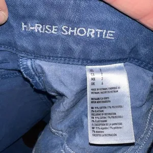 American Eagle hi-rise size 2 Daisy Duke shortie shorts thumbnail 3
