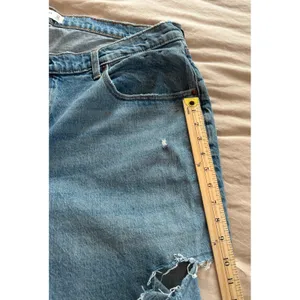 Abercrombie & Fitch Curve Love 90s Baggy Low Rise Distressed Jeans Blue 34 18R thumbnail 8