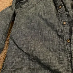 J crew blue button‎ down small thumbnail 5