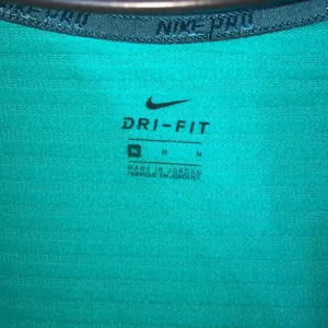 Nike dri fit pull over sweatshirt size medium Blue sports wear clothing active​​ thumbnail 4