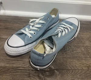 Converse Sneakers thumbnail 1